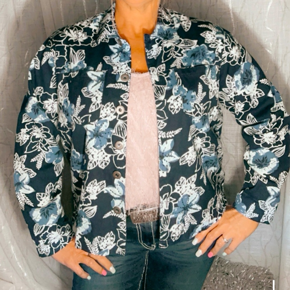 Sara Studio Pretty Blue White Floral Jacket/Blazer Size Large EUC